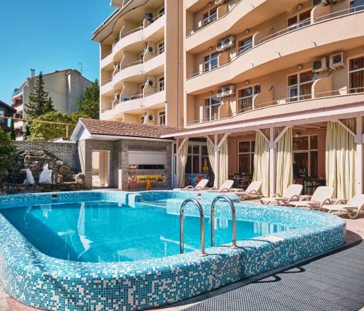 gallery  slide 1